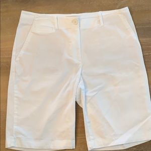 Women’s Talbots White Shorts, Size 8